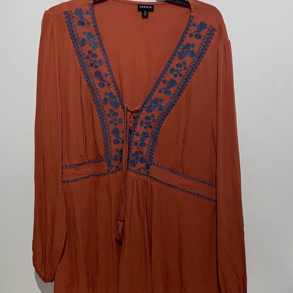 Torrid Rust Orange Embroidered Boho Lace Up Long Sleeve Blouse Top Size 0 Plus